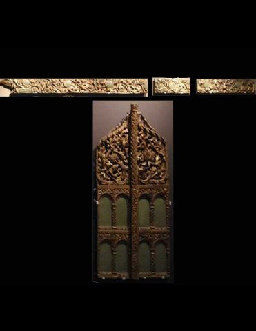 Ξυλόγλυπτο επιχρυσωμένο βημόθυρο και τμήματα ζωοφόρου τέμπλου. 19ος αι. -----   Gilded wood carved Sanctuary Doors and frieze Iconostasis parts, 19th c.